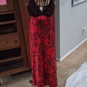 In Bloom Red and Black Floral Chemise